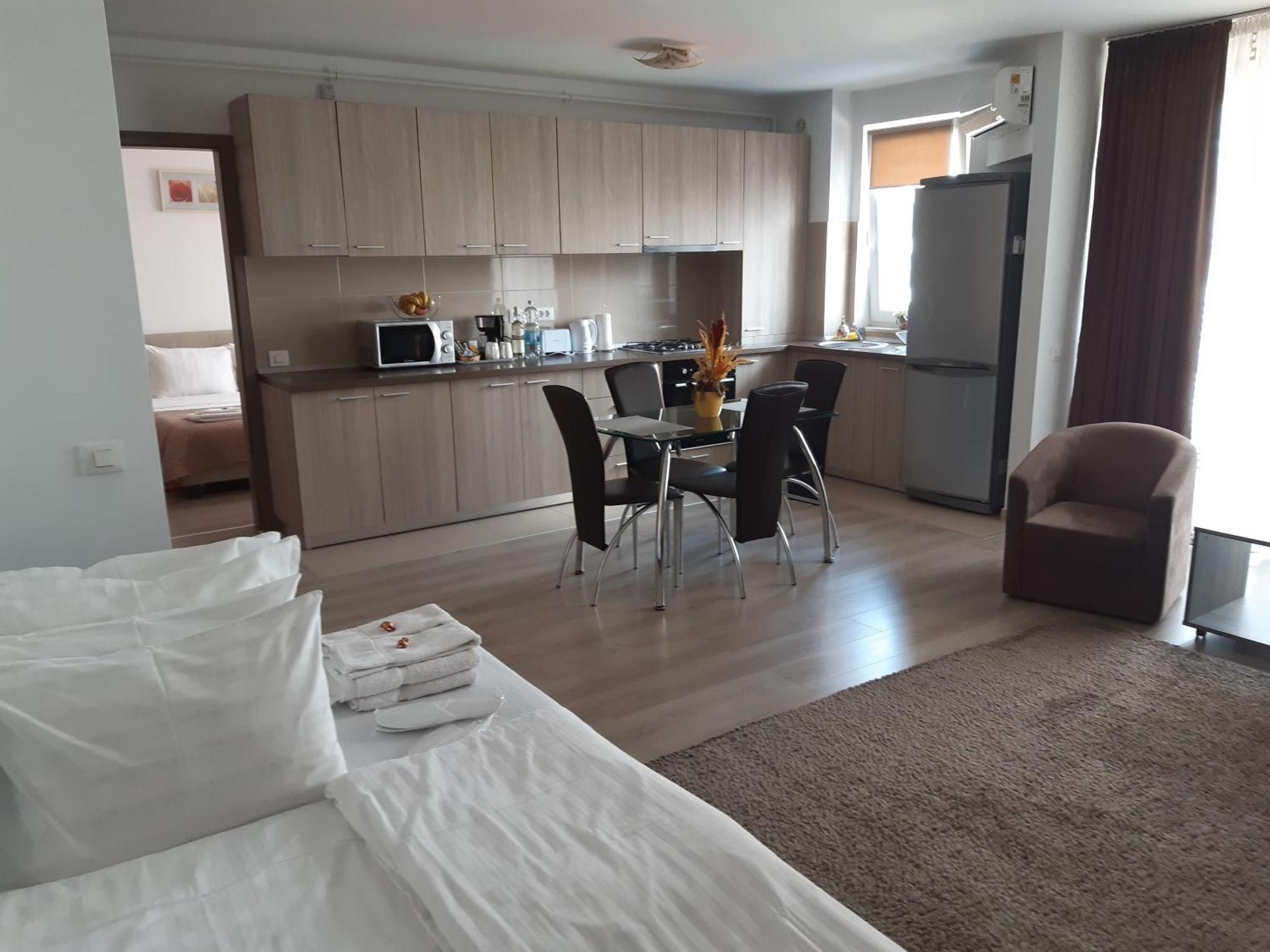 Marcel - Coresi Mall Apartment